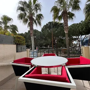  Appartement Sur La Pinède à Juan Les Pins France